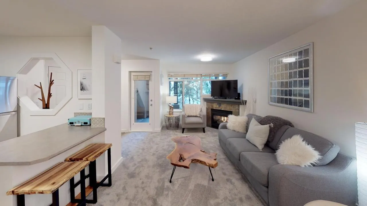Stoney Creek- Lagoons By Whistler Premier Apartment